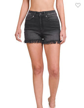 Load image into Gallery viewer, CURVY Zenana midrise frayed hem shorts