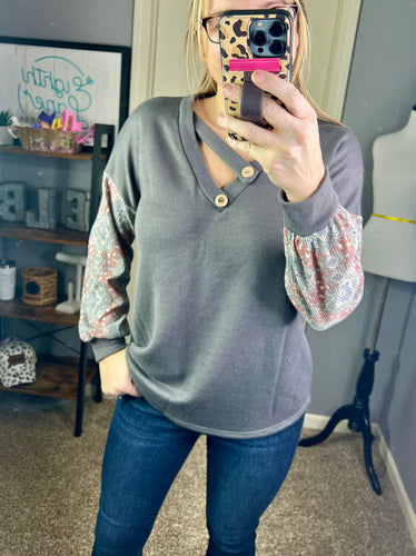 Charcoal button keyhole top