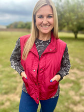 Load image into Gallery viewer, PLUS Quilted puffer vest - Burgundy
