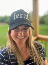 Load image into Gallery viewer, Trucker hat