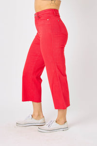 CURVY Judy Blue Tummy control red crop pants