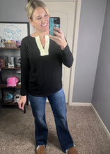 Load image into Gallery viewer, Ribbed top with tape snap front
