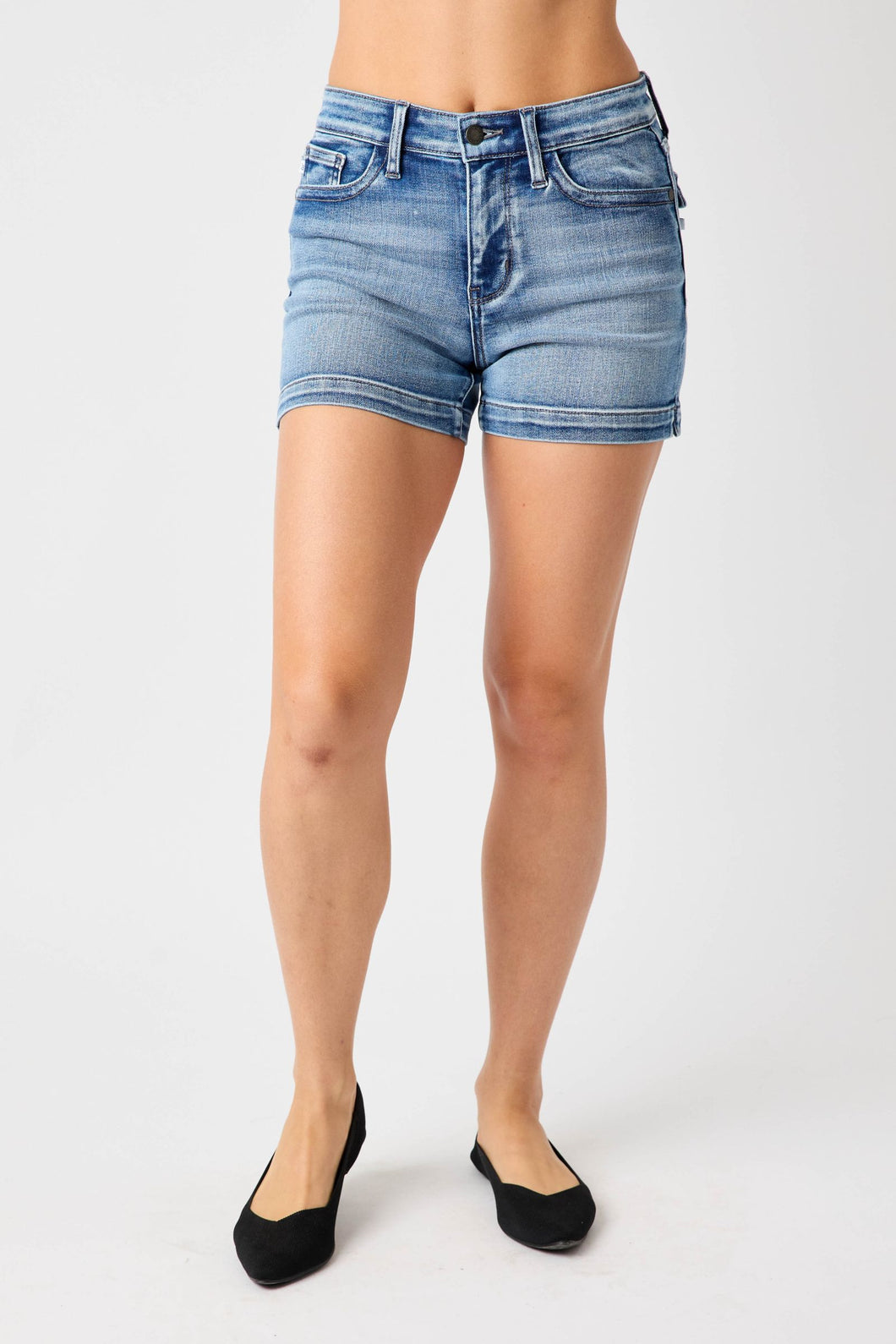 Judy Blue flap pocket shorts • Midrise