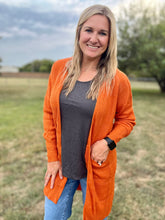 Load image into Gallery viewer, Rust textured cardigan