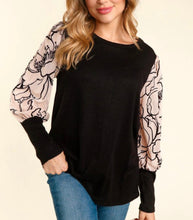 Load image into Gallery viewer, Velvet floral sleeve top