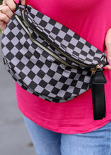 Load image into Gallery viewer, Running errands bum bag • Black/Black