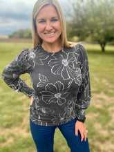 Load image into Gallery viewer, PLUS Charcoal floral puffy sleeve top