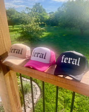 Load image into Gallery viewer, Trucker hat