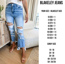 Load image into Gallery viewer, Urban distressed crop jean