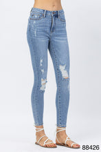 Load image into Gallery viewer, Judy Blue Tummy control distressed skinny