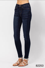 Load image into Gallery viewer, Judy Blue dark skinny