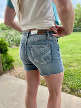 Load image into Gallery viewer, Judy Blue paisley bandana shorts