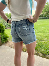 Load image into Gallery viewer, CURVY Judy Blue Medium wash cutoff shorts